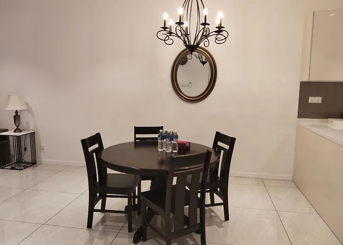Quill Residence Suites Klcc By Moonlight